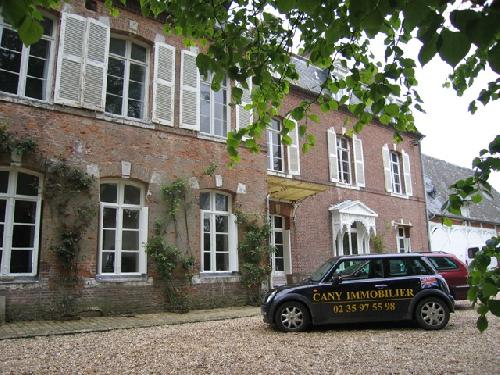 Joli chateau cauchois 15 PIÈCES 76 Yvetot Proximité A 29 Grands volumes