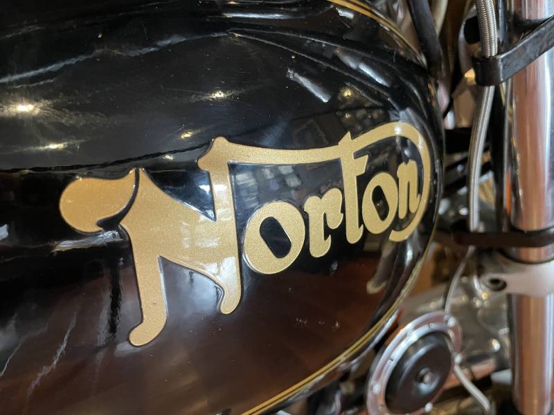 NORTON COMMANDO 1972