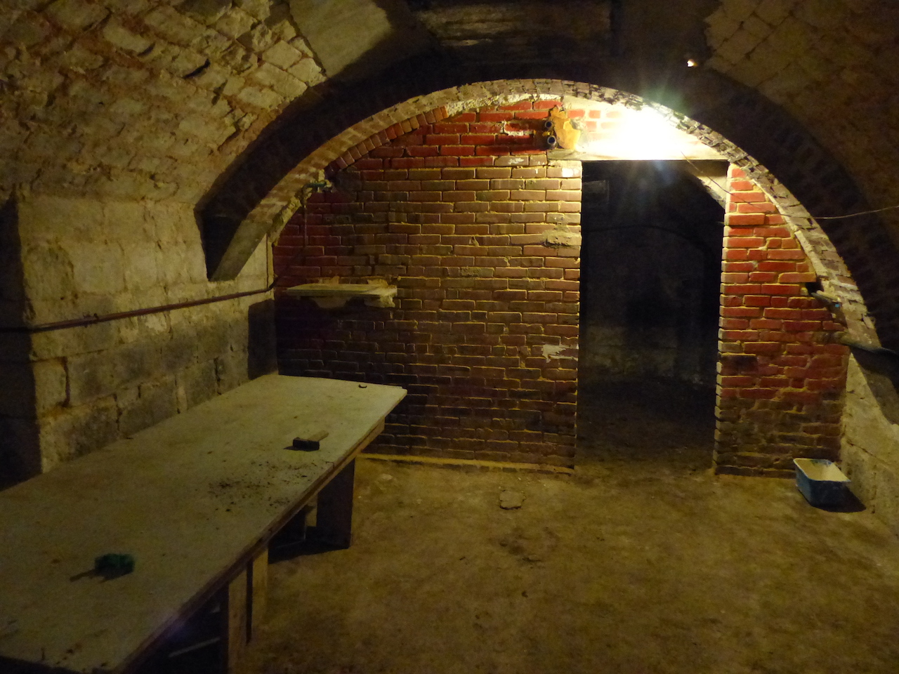 MAISON D'ARMATEUR A VENDRE VUR MER FORMANT VERITABLE HOTEL PARTICULIER 76 CAVES VOUTEES