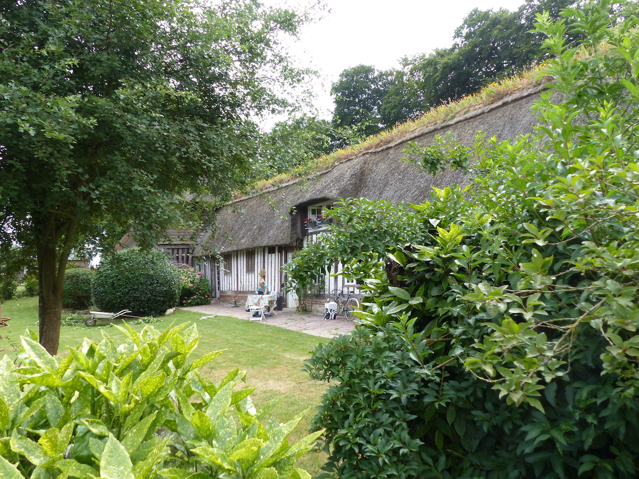 CHARMANTE CHAUMIERE NORMANDE A VENDRE AU CALME SEINE MARITIME 76