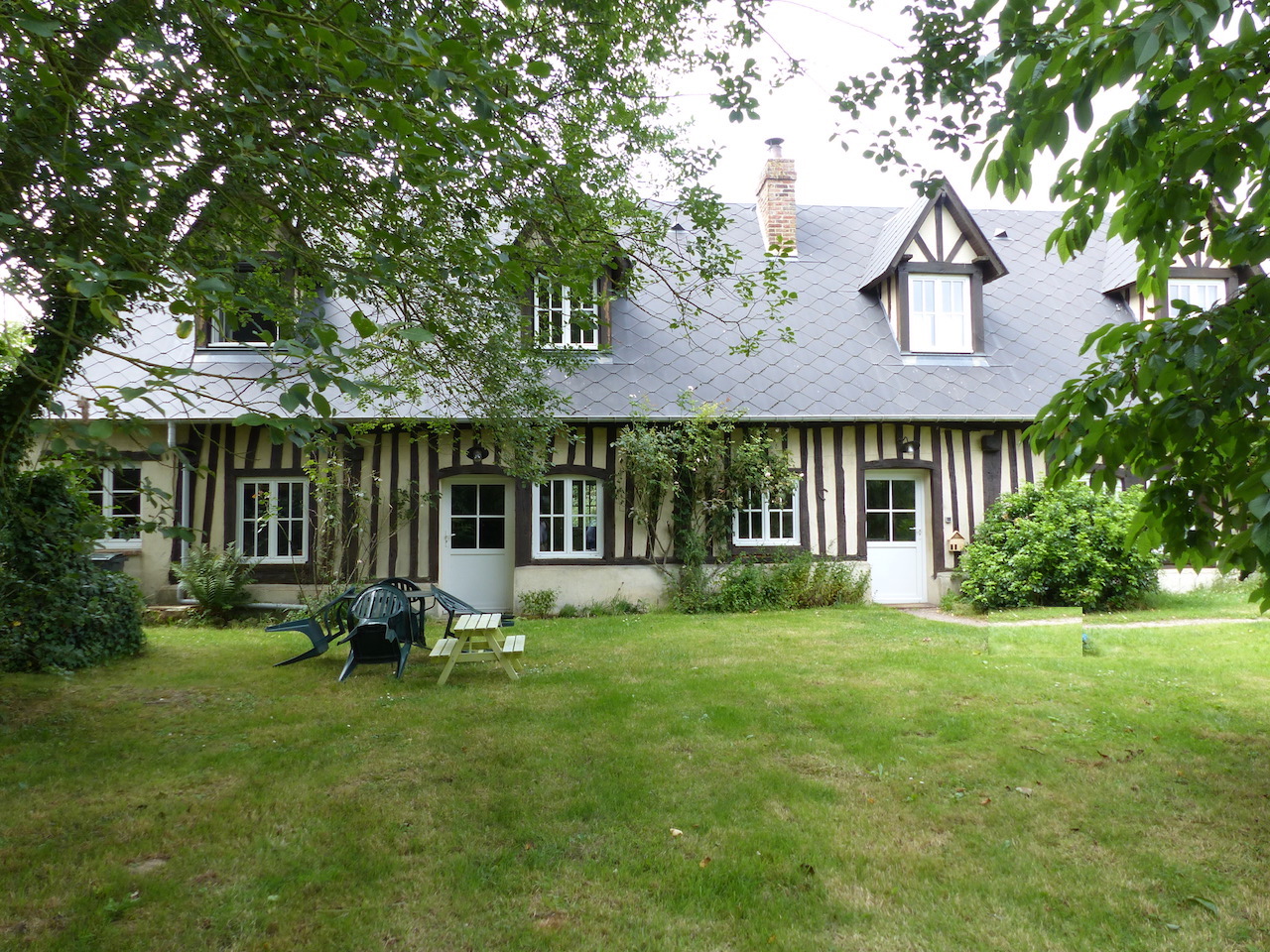 JOLIE MAISON NORMANDE A ACHETER 76  AU CALME PROCHE DES STATIONS BALNEAIRES NORMANDES