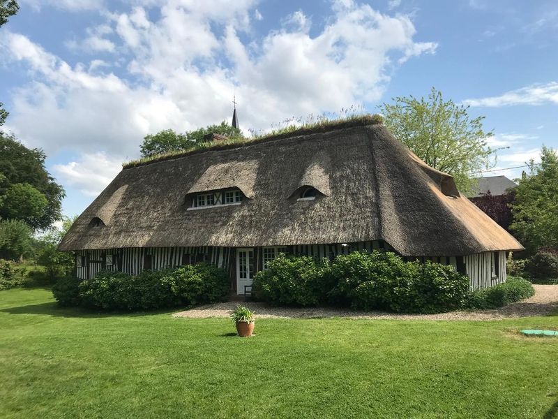 EXCLUSIVITE BELLE ET AUTHENTIQUE CHAUMIERE DU XVIIIEME A VENDRE 7 PIÈCES NORMANDIE PROCHE DES PLAGES NORMANDES RENOVEE AVEC GOUT