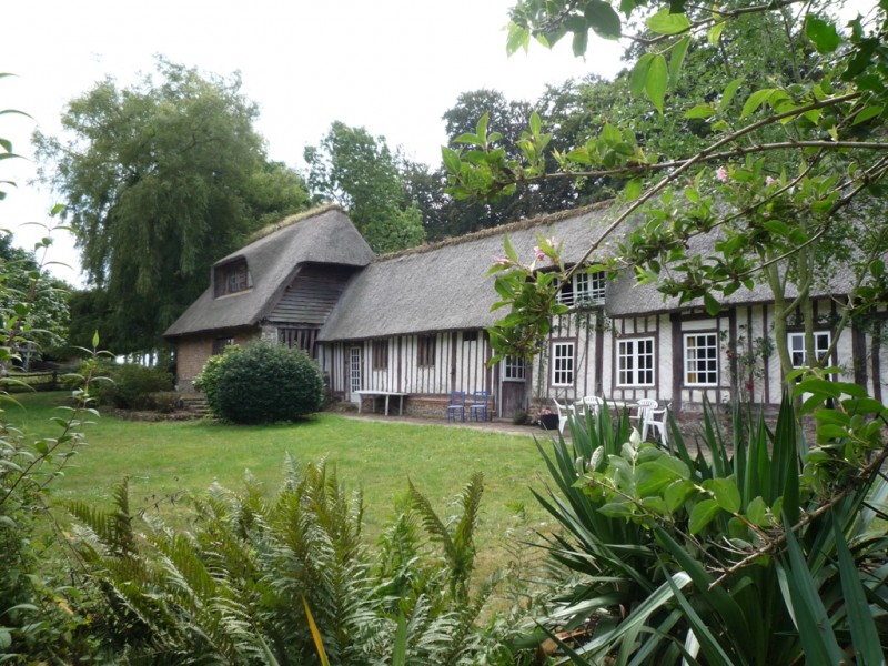 SUPERBE CHAUMIERE EN COLOMBAGES ET PIERRES 6 PIÈCES NORMANDIE PAYS DE CAUX EXCLUSIVITE