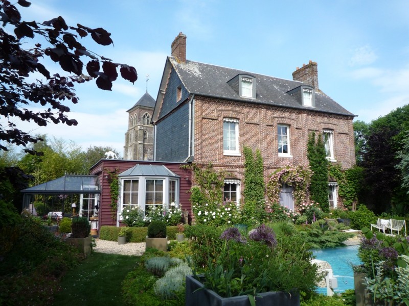 CHARMANT PRESBYTERE EN PARFAIT ETAT 9 PIÈCES PAYS DE CAUX A QUELQUES KILOMETRES DE LA PLAGE DE VEULES LES ROSES EXCLUSIVITE