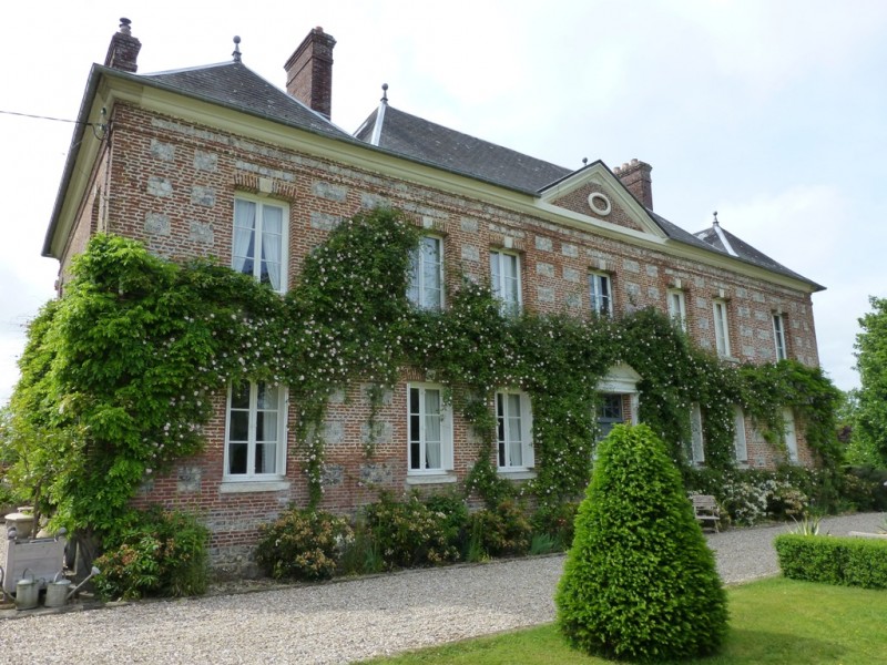 ELEGANT CHATEAU CAUCHOIS ENTIEREMENT RESTAURE AVEC GOUT 12 PIÈCES NORMANDIE PAYS DE CAUX EXCLUSIVITE