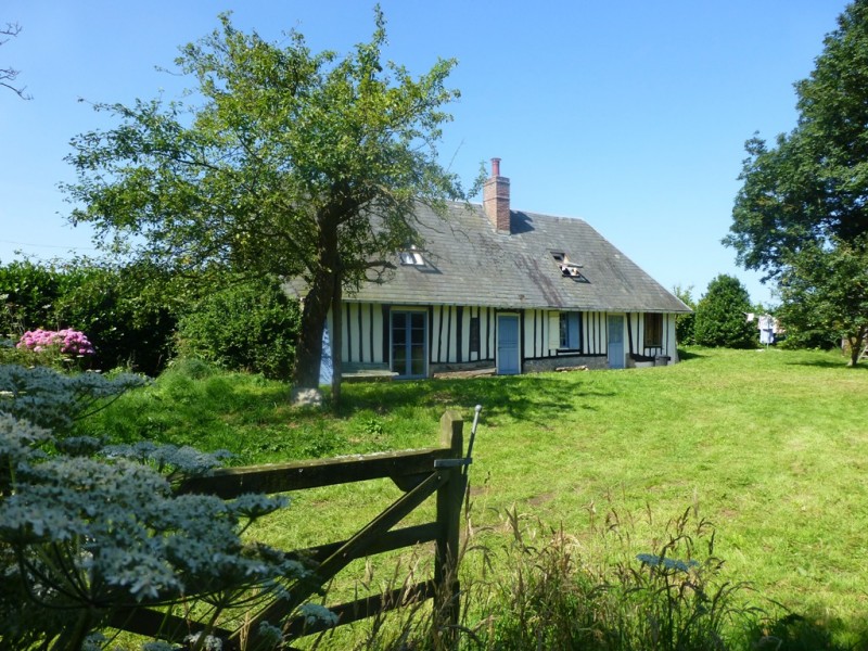 EXCLUSIVITE CHARMANTE MAISON NORMANDE EN COLOMBAGES A 2 KILOMETRES DE LA PLAGE DES PETITES DALLES  4 PIÈCES NORMANDIE PROCHE PLAGE DES PETITES DALLES EXCLUSIVITE