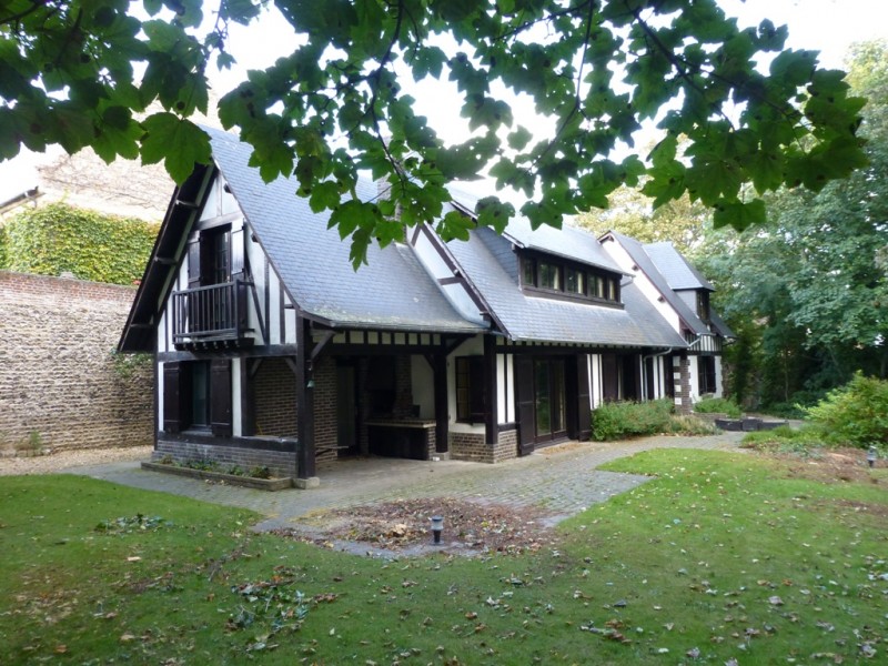 UN PARC AU BORD DE LA MER POUR CETTE MAISON DE STYLE NORMAND 8 PIÈCES NORMANDIE COTE D'ALBATRE - VUE SUR LE PORT DE PLAISANCE