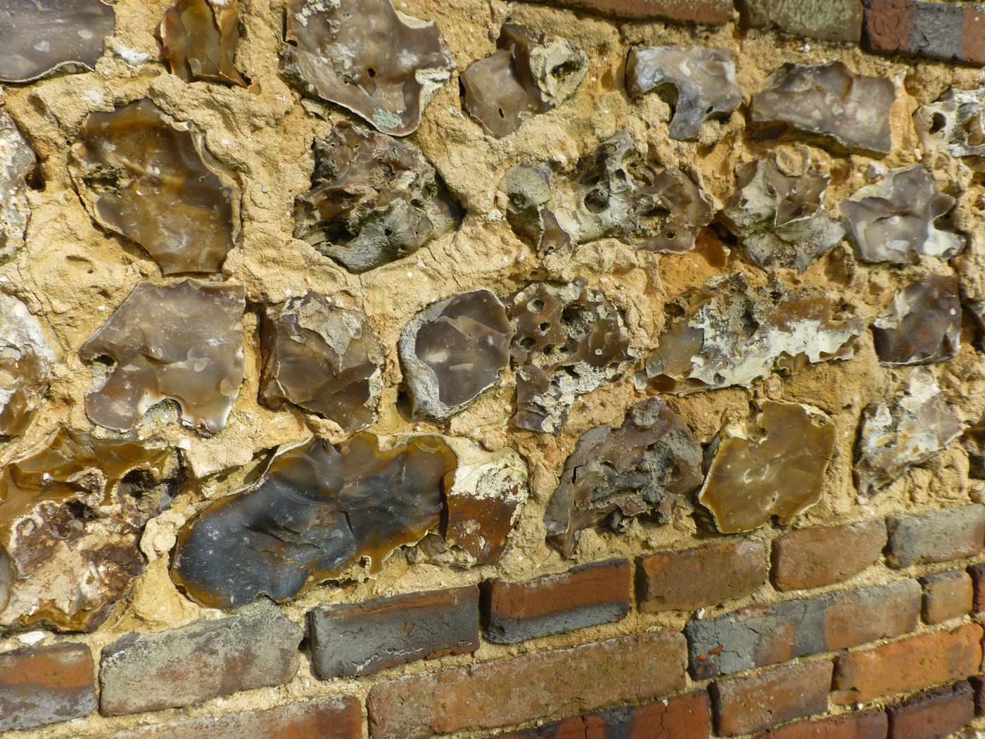 briques et silex d'une dépendance d'un chateau à vendre dans le secteur de Dieppe