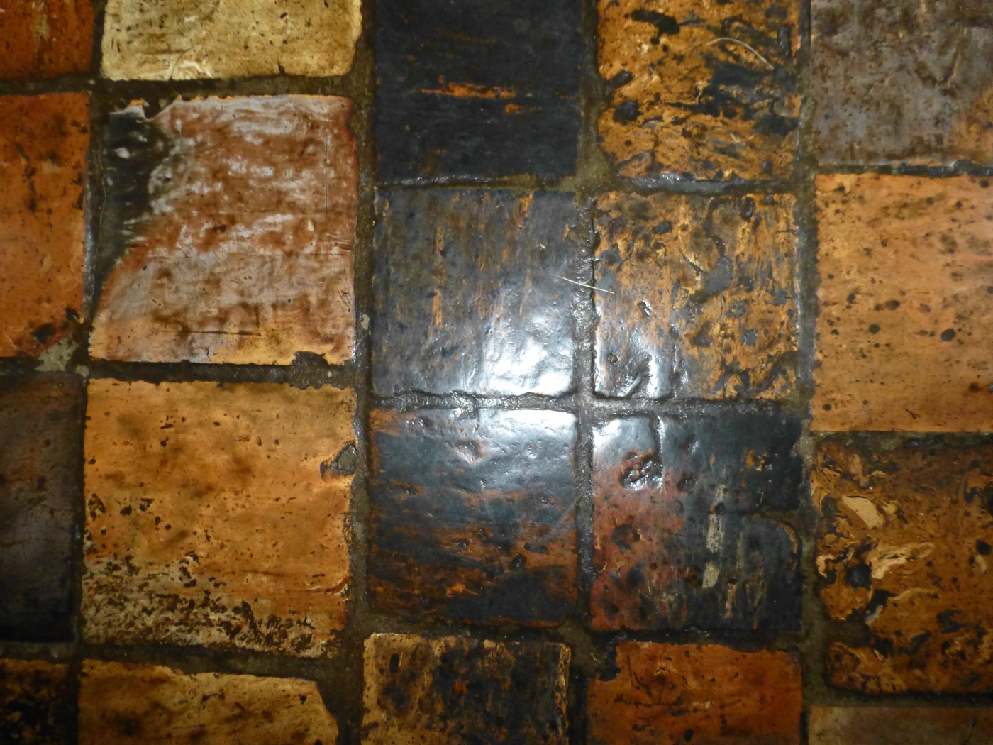 Tomettes carrées d'une maison à vendre en Normandie