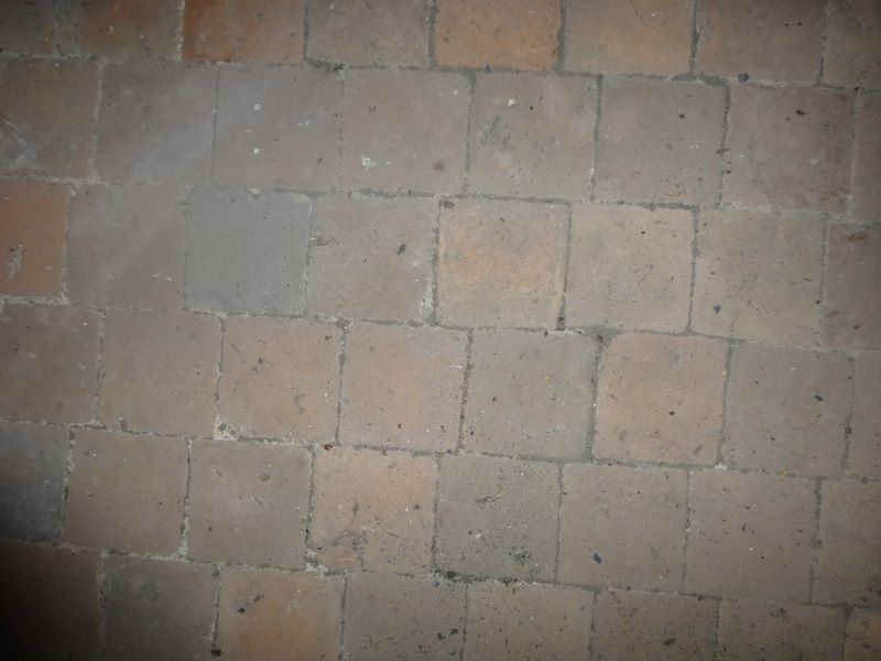 Tomettes anciennes normandes d'une maison à vendre proche Varengeville