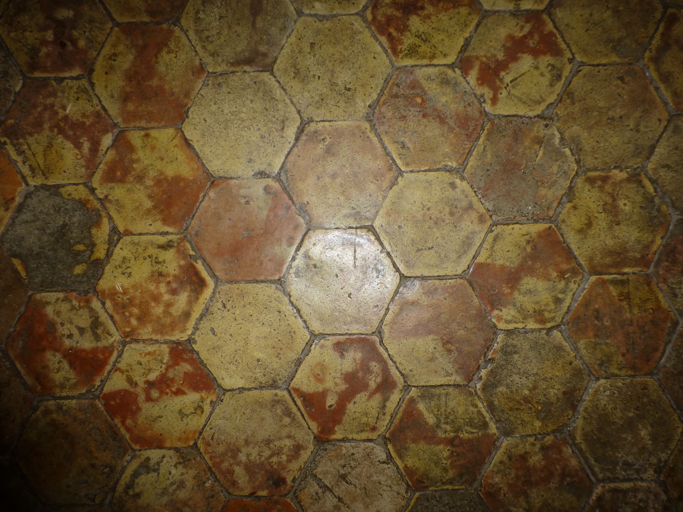 Tomettes hexagonales d'une maison à vendre en Pays de Caux