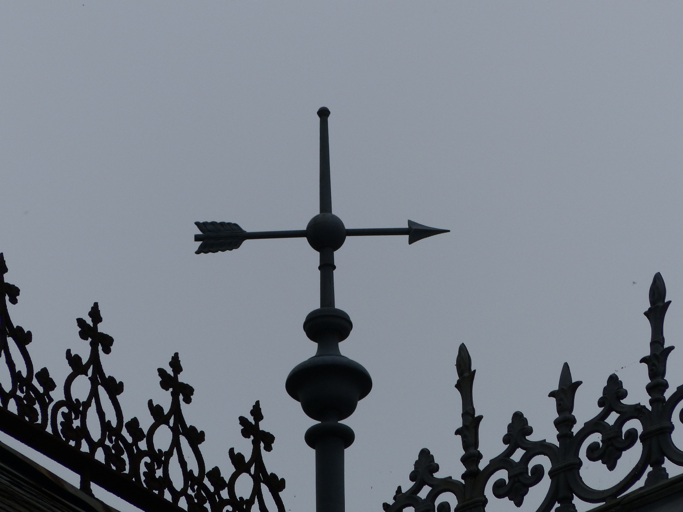 Epis de faitage d'une demeure bourgeoise à vendre dans le secteur de Rouen