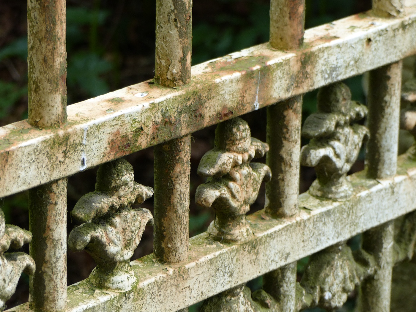 Détails d'un portail d'une maiison à vendre en Normandie