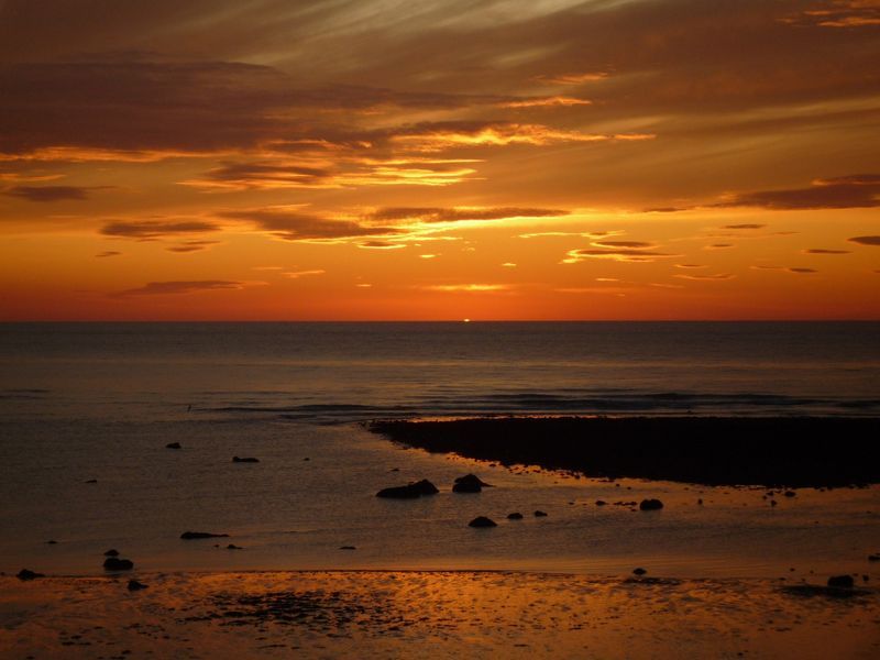 COUCHER DE SOLEIL ET RAYON VERT AUX PETITES DALLES