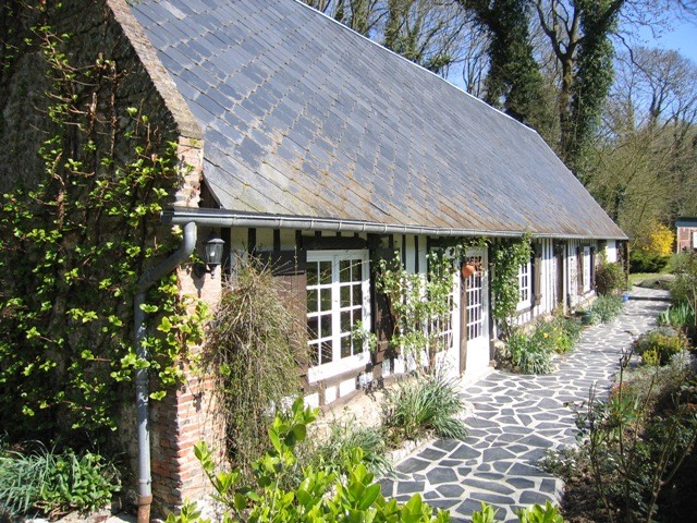 Nous vous avons fait confiance en la plaçant chez vous en exclusivité : votre professionnalisme a fait le reste.